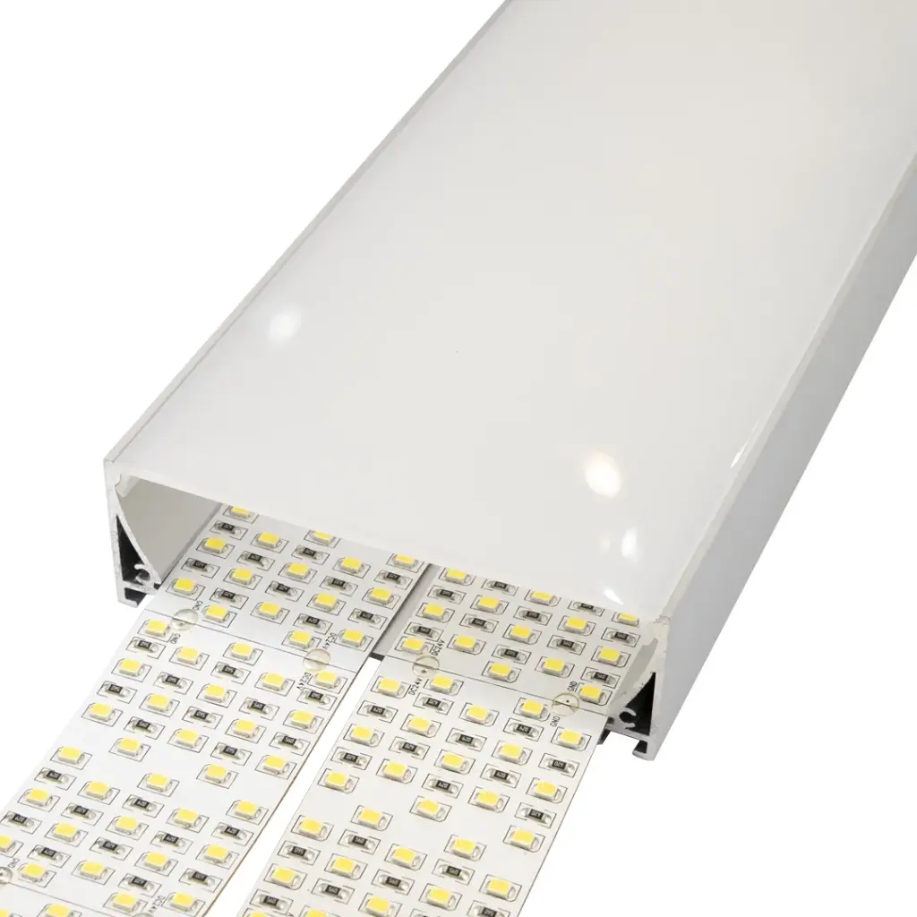 Perfil LED de superficie con opción colgante de 100,2 mm x 32 mm
